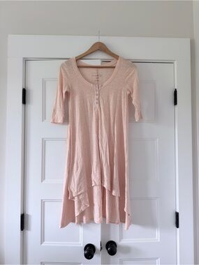We the Free Light Peach Henley Tunic Drippy Small S